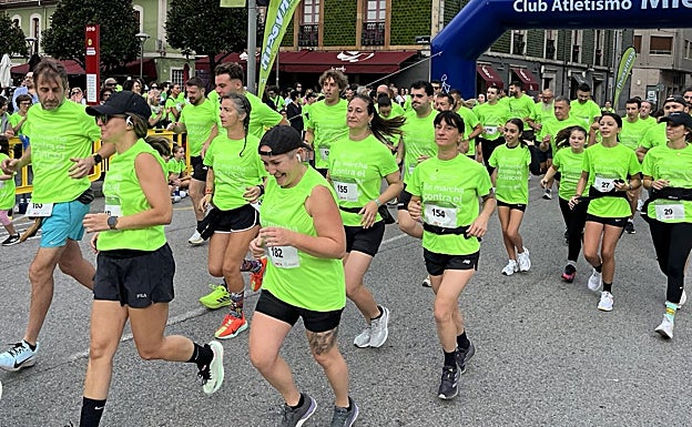 'Marea verde' en la carrera contra el cáncer de mama.