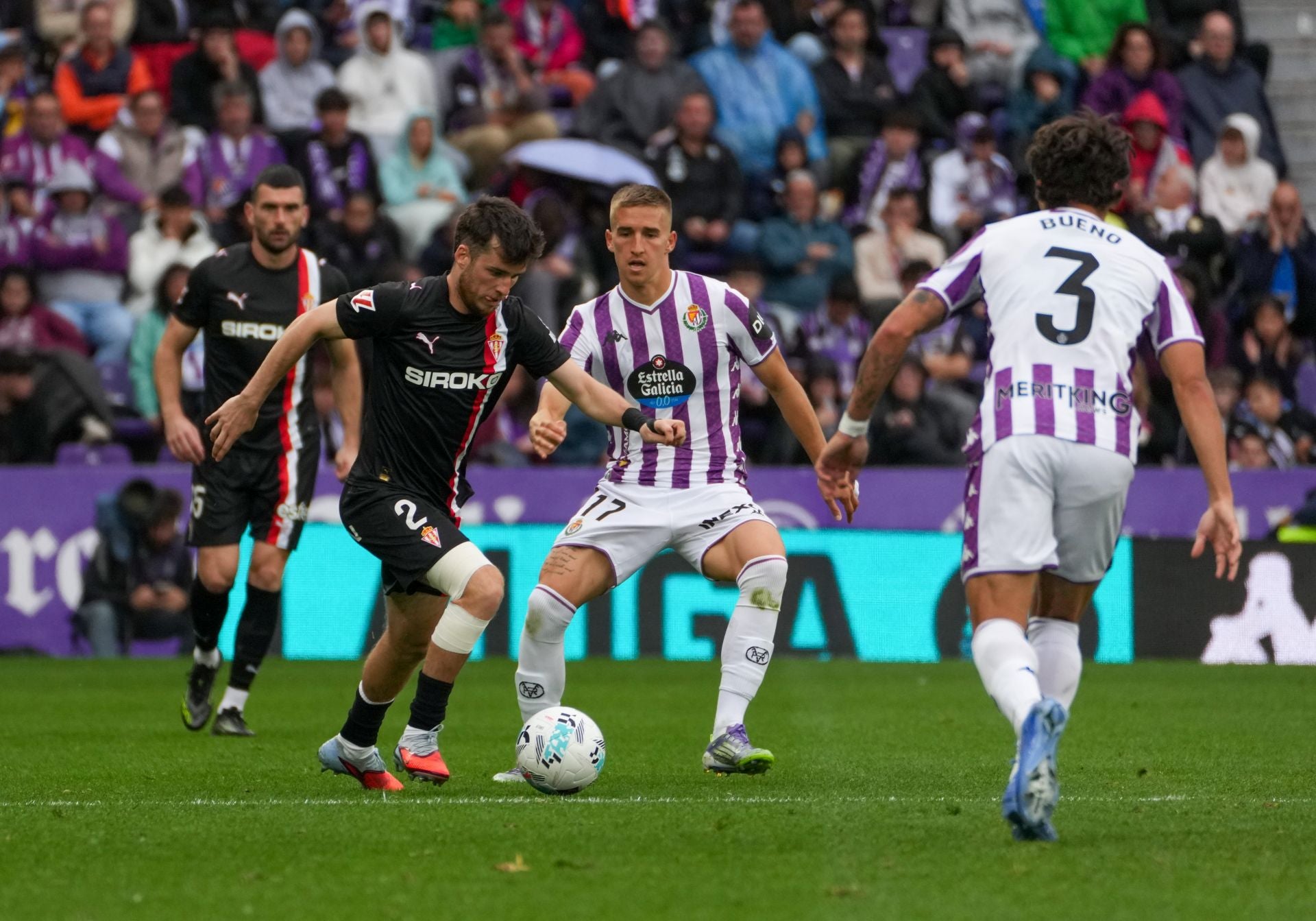 Las mejores jugadas del Real Valladolid-Sporting de Gijón, en imágenes