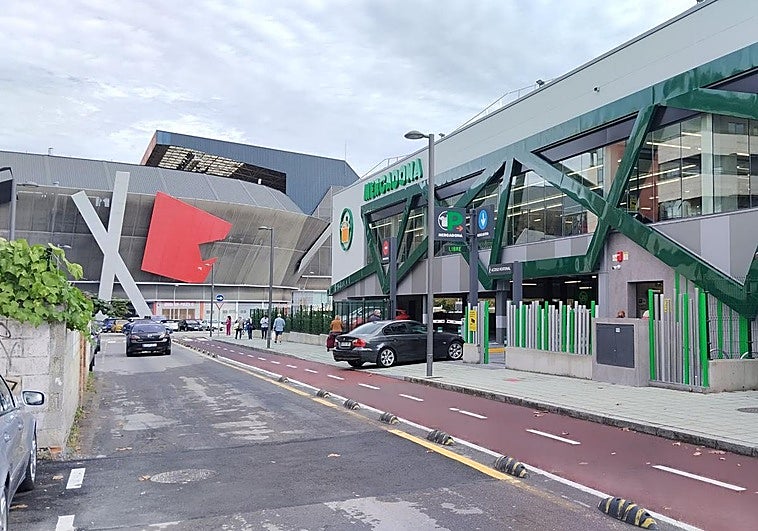 El supermercado de Mercadona frente al estadio ya está abierto.