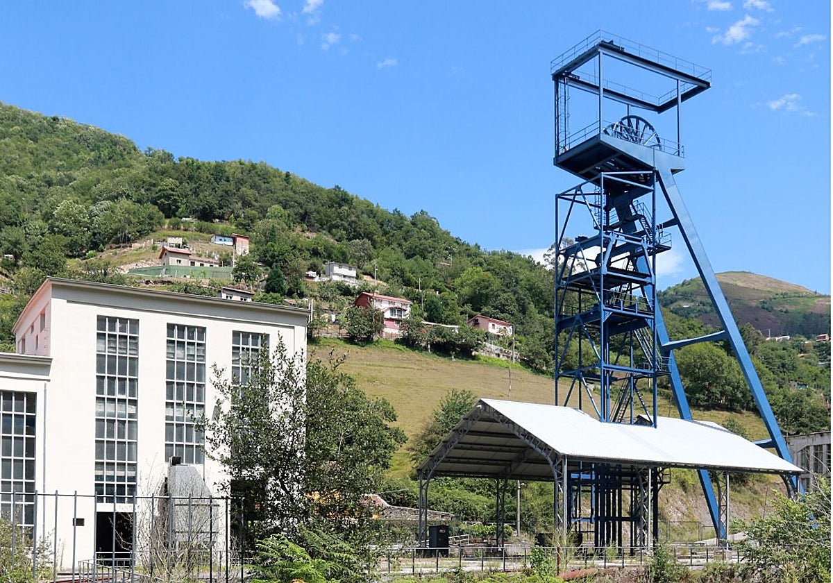 Uno de los castilletes del pozo de La Rabaldana.