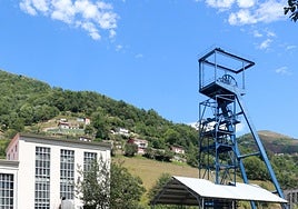 Uno de los castilletes del pozo de La Rabaldana.