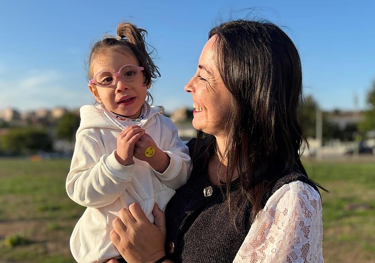 Inma Menor y su madre Cristina Arias.