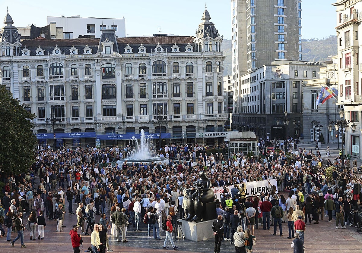 Concentración el viernes en la Plaza de la Escandalera contra el peaje del Huerna impulsada por la Alianza de las Infraestructuras.