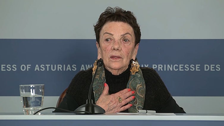 Graciela Iturbide: «Para mí es un ritual seguir trabajando con el papel, revelar los rollos y descubrir lo que he tomado»