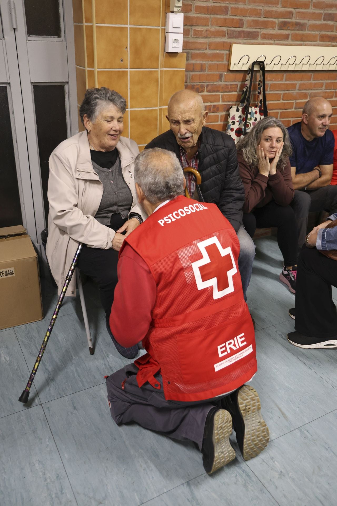 Vecinos desalojados y olor a quemado en todo Gijón: las imágenes del fuego en el Monte Areo