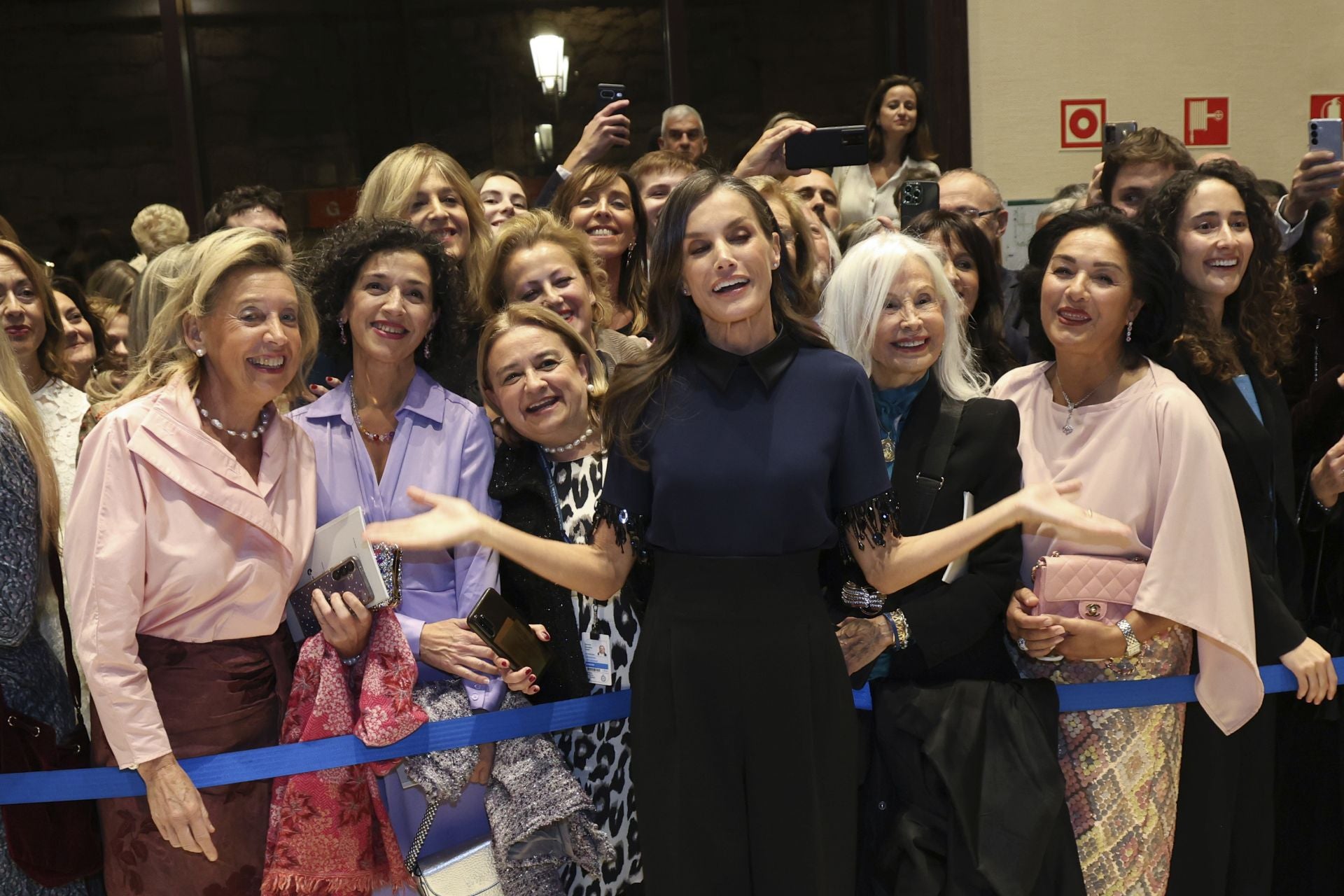 Elegancia y sobriedad en los estilismos de la Familia Real en el concierto de los Premios Princesa