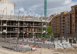 Obras de construcción de un edificio.