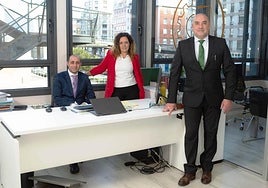 Marcos Óscar Martínez, Alma Alonso y Juan Nava Socios fundadores de Laboralistas del Principado. Despacho de Graduados Sociales. E.C.