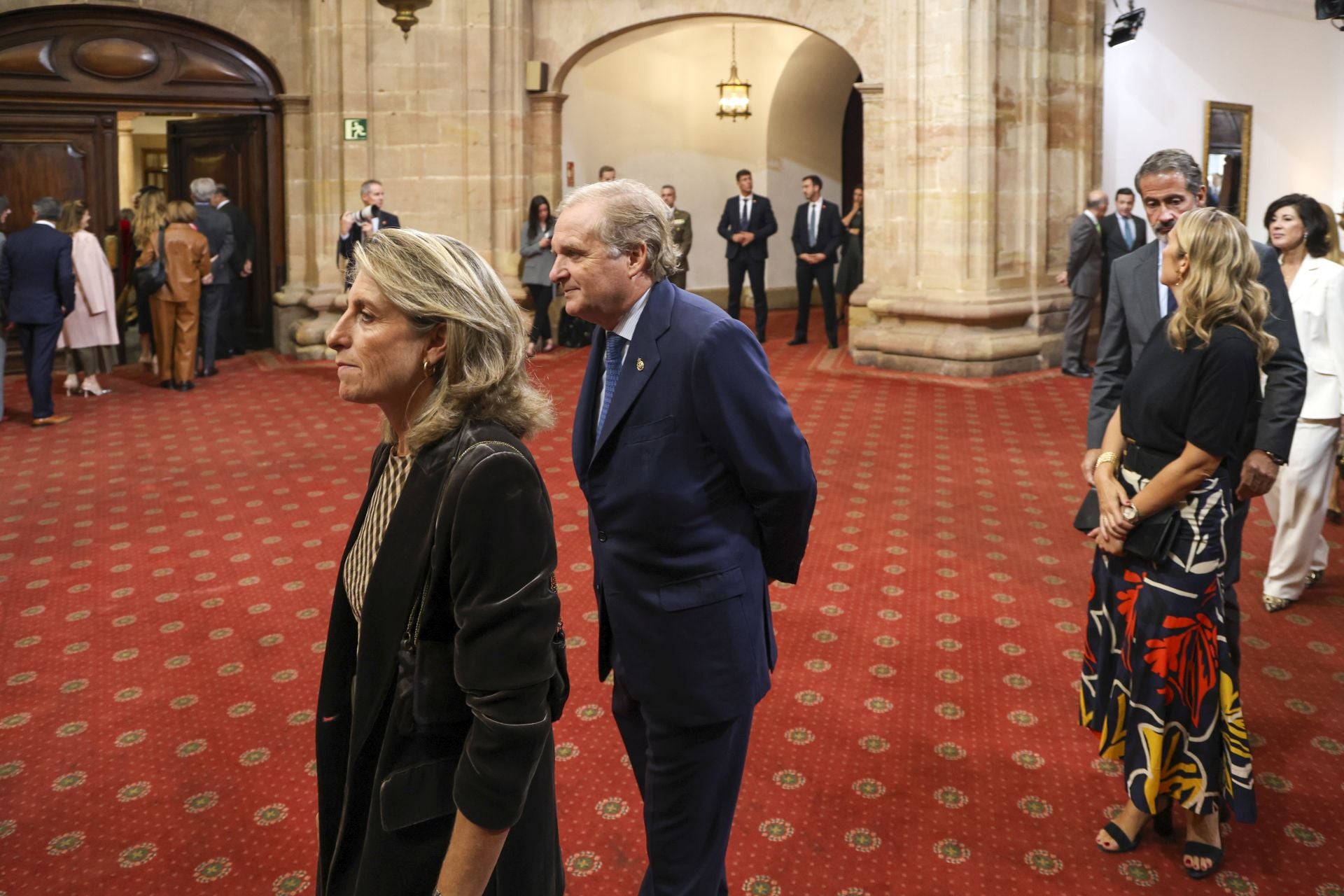 Muchas sonrisas y calurosos saludos en las audiencias de la Familia Real en el Reconquista