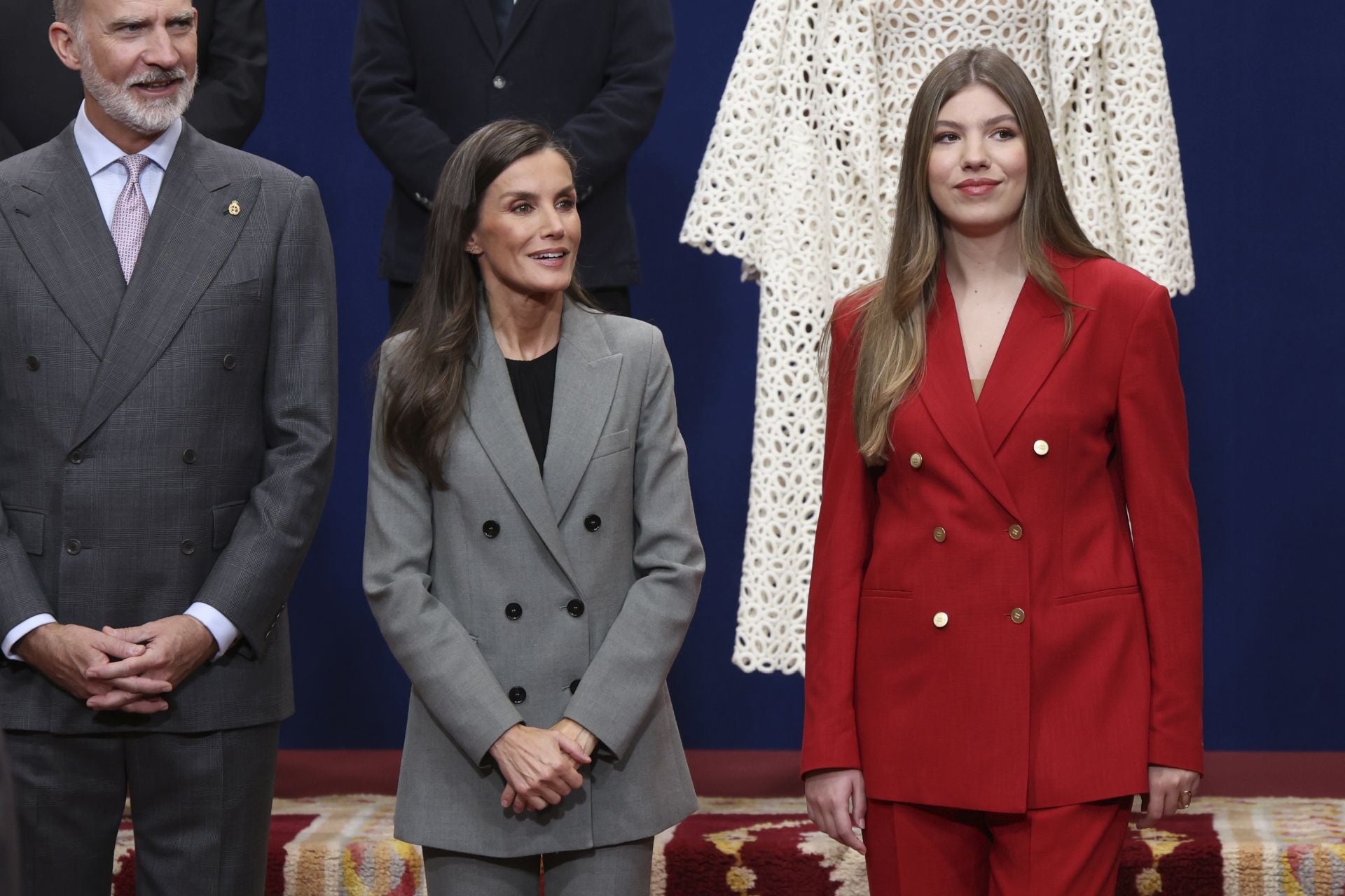 Muchas sonrisas y calurosos saludos en las audiencias de la Familia Real en el Reconquista
