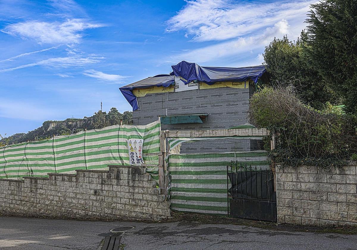 Una sentencia del TSJA ratifica el acuerdo de la CUOTA que obliga a demoler un chalé en Salinas.