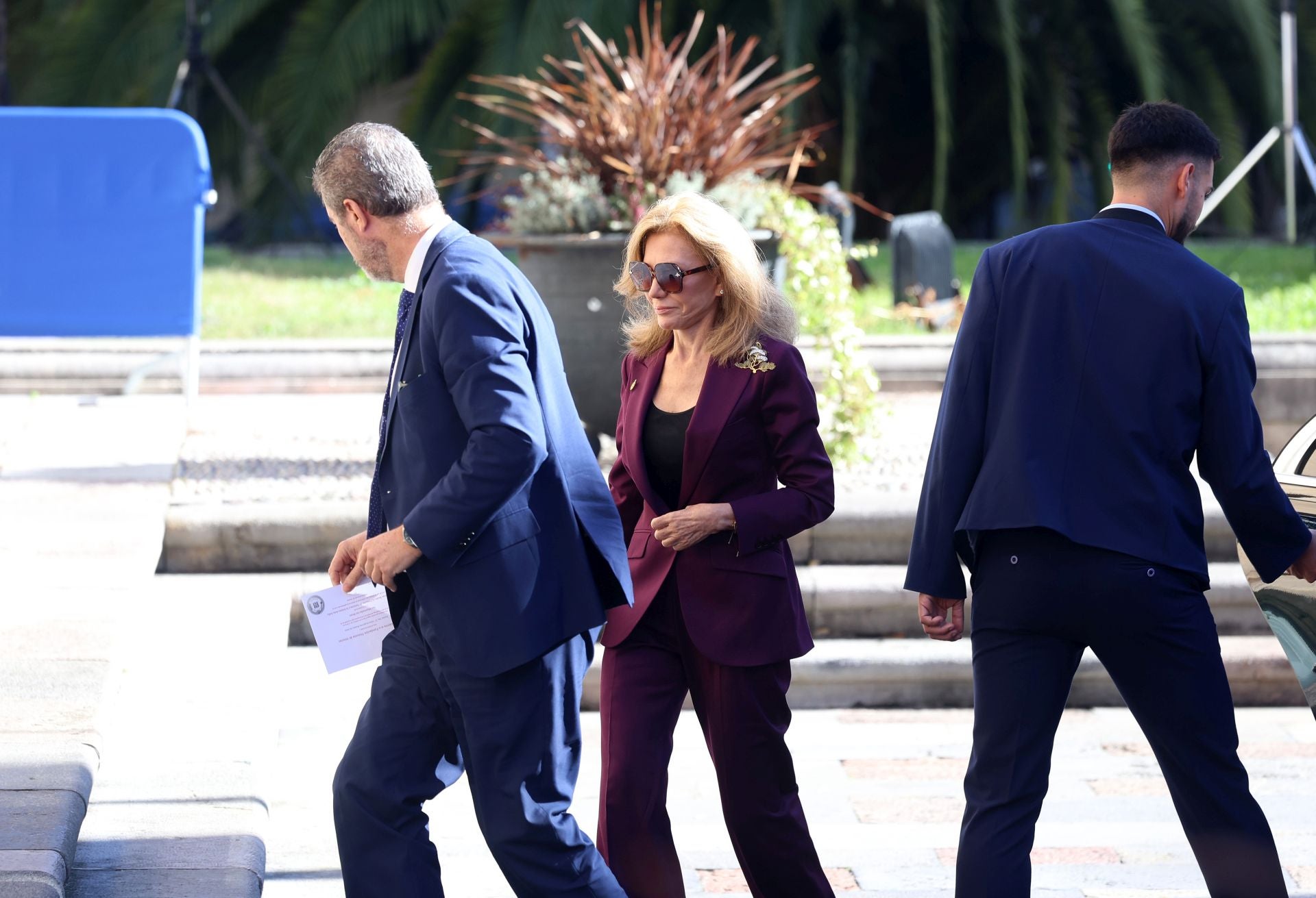 De la entrada de la reina Sofía al ambiente político y empresarial en el hall del Reconquista