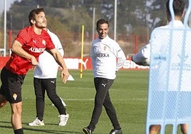 Borja Jiménez, durante un entrenamiento del Sporting.