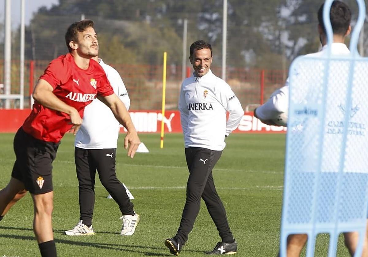 Borja Jiménez, durante un entrenamiento del Sporting.