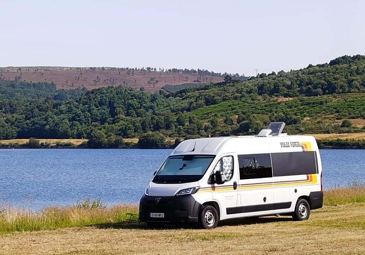 Vehículos modernos, seguros y preparados para vivir experiencias inolvidables.