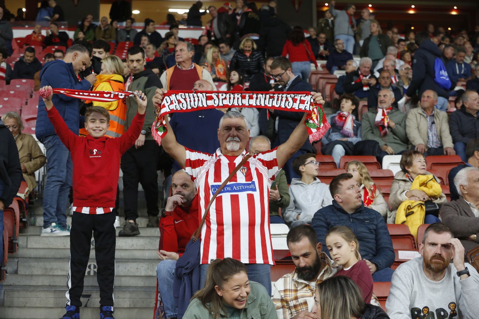 ¿Estuviste en el Sporting - Zaragoza? ¡Búscate!