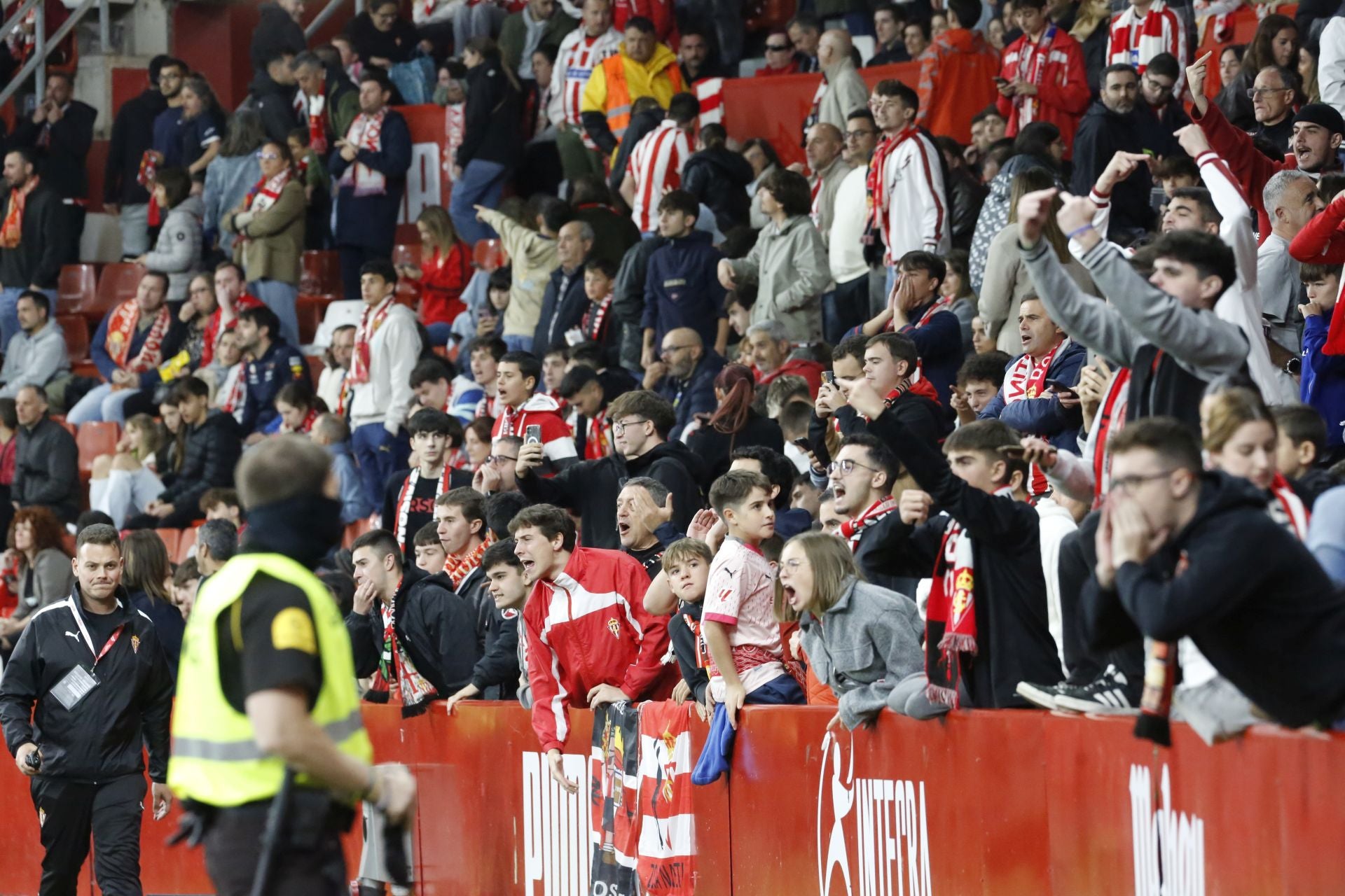 ¿Estuviste en el Sporting - Zaragoza? ¡Búscate!