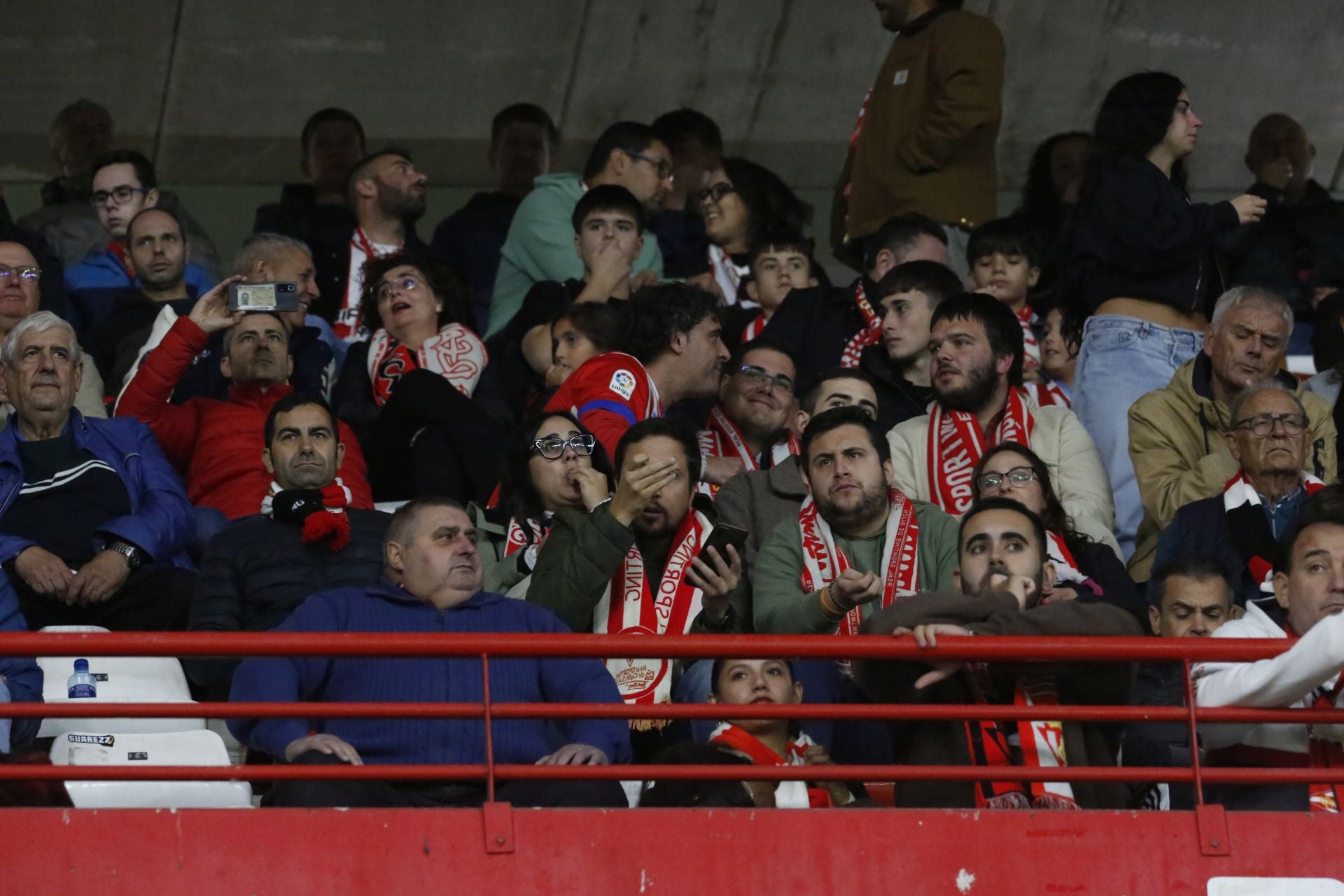 ¿Estuviste en el Sporting - Zaragoza? ¡Búscate!