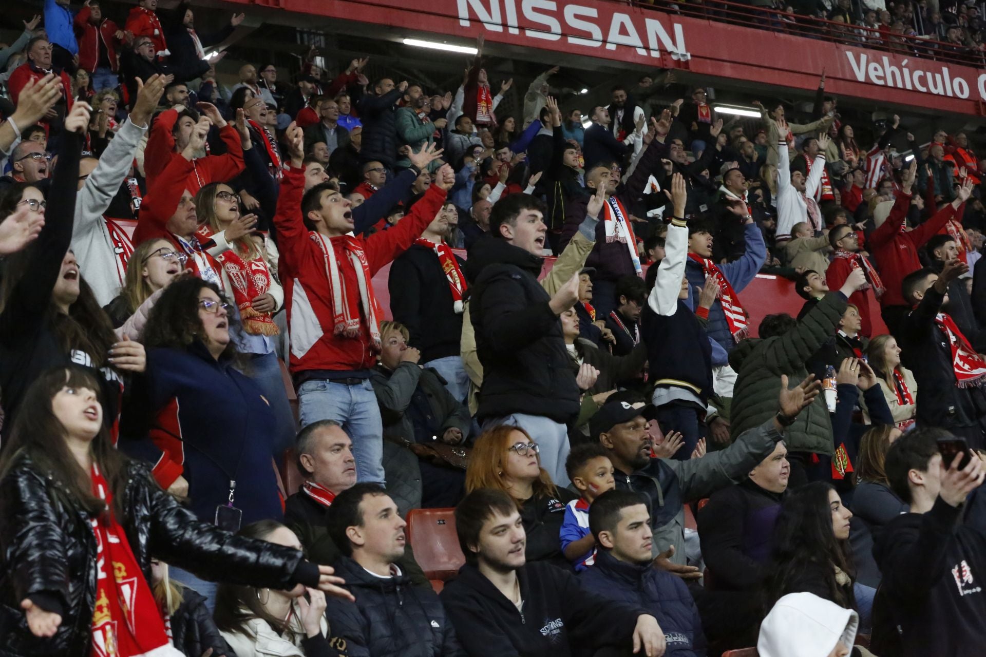 ¿Estuviste en el Sporting - Zaragoza? ¡Búscate!