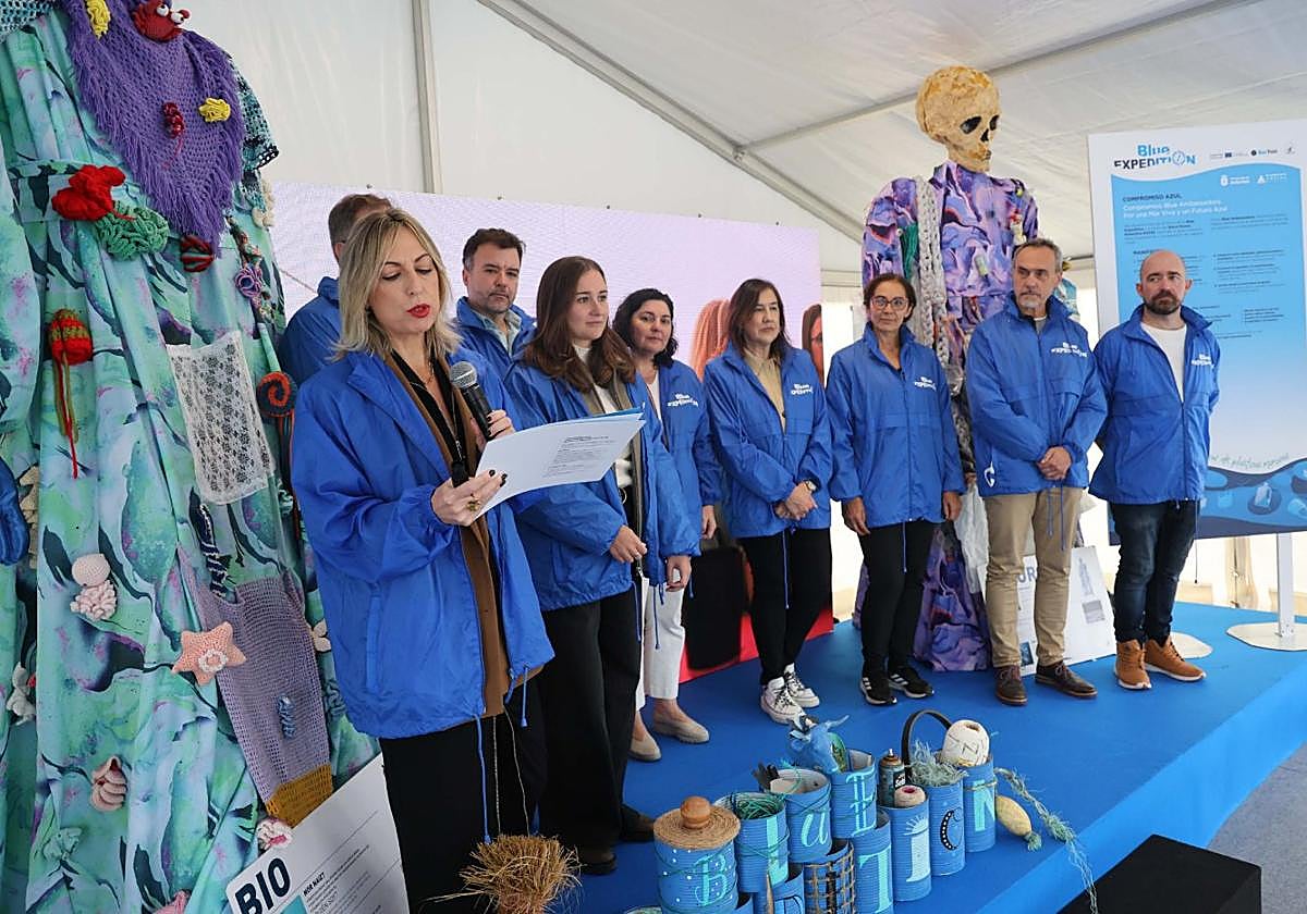 La directora general de Medio Ambiente, Susana Madera, leyó el manifiesto de la Blue Expedition.