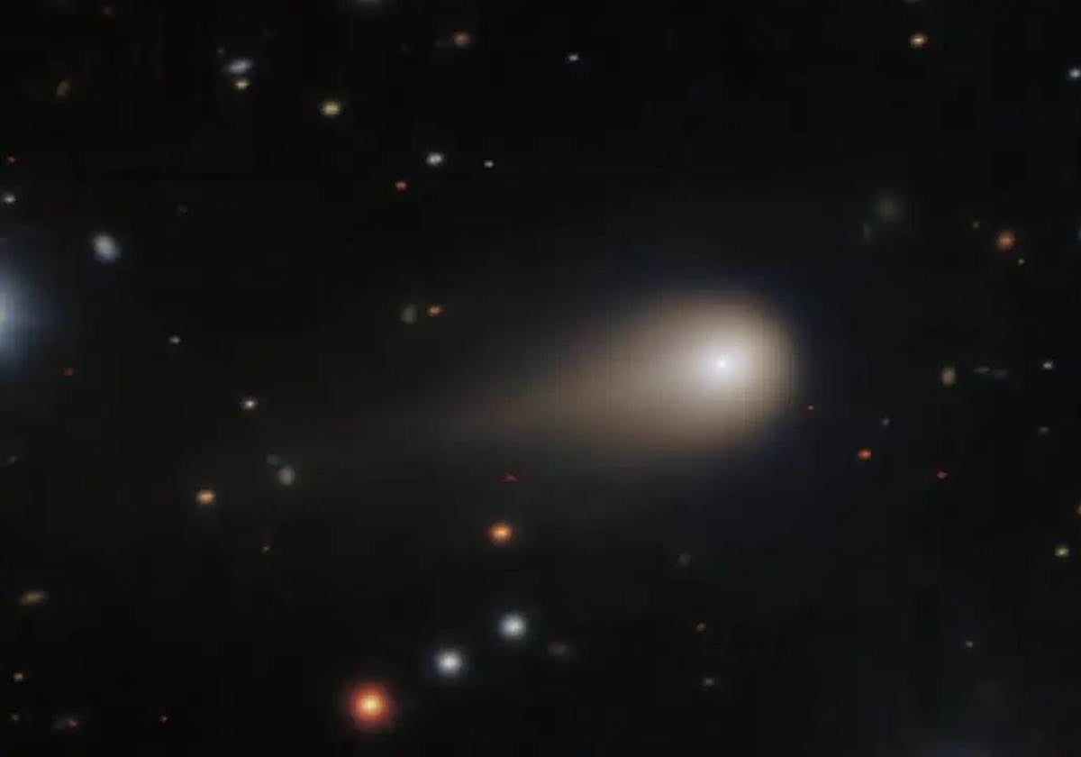 Imagen ampliada con inteligencia artificial del objeto interestelar 3I/ATLAS, capturada por el Gemini Multi-Object Spectrograph (GMOS) en Gemini Sur, Cerro Pachón, Chile.