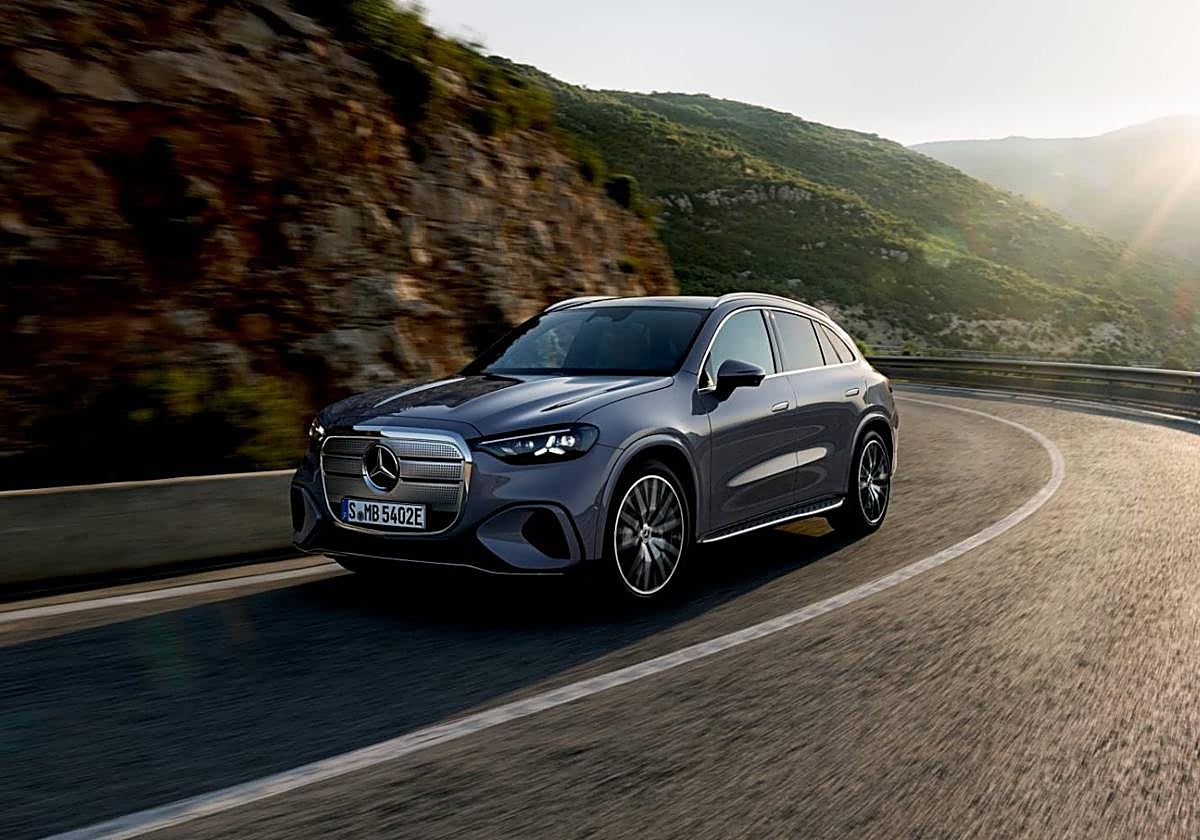 Mercedes-Benz electrifica su modelo más vendido en el mundo.