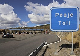 Acceso a las cabinas de cobro del peaje del Huerna.