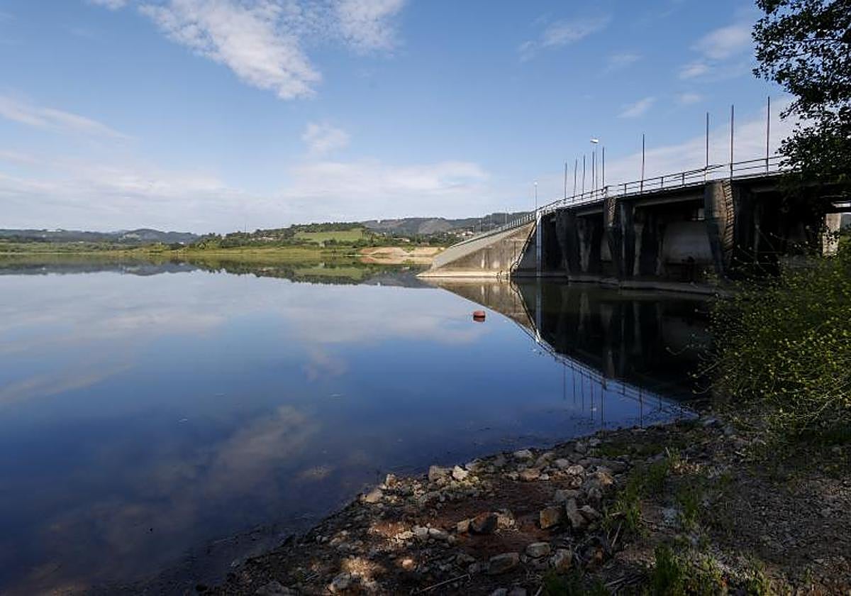 Embalse de San Andrés de los Tacones.