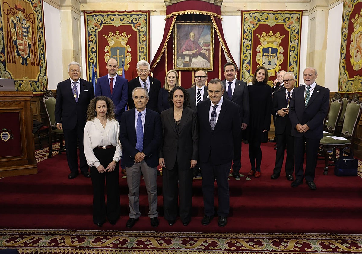 Imagen principal - Premio al Banco de Leche Materna del HUCA, un símbolo de «la ciencia que se hace ternura» y «la solidaridad que se hace salud»