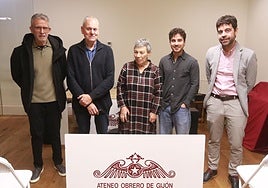 Sócrates Solache, Luis Pascual, Renée Jaitt, Pablo Velasco y Eduardo Paneque, en el Ateneo Obrero.