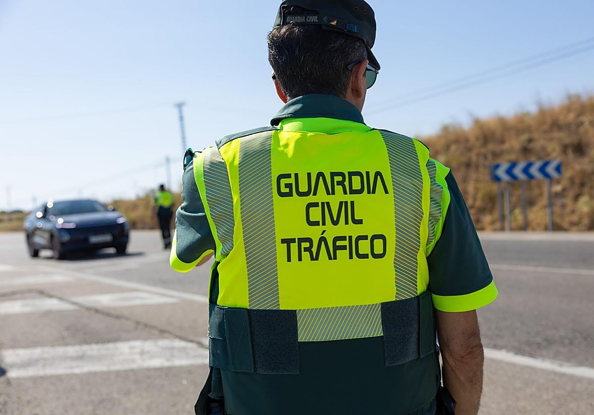 Un control de tráfico de la Guardia Civil.