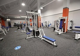 Habrá un bono joven reducido y otro para mayores de 65 para el uso de los polideportivos.