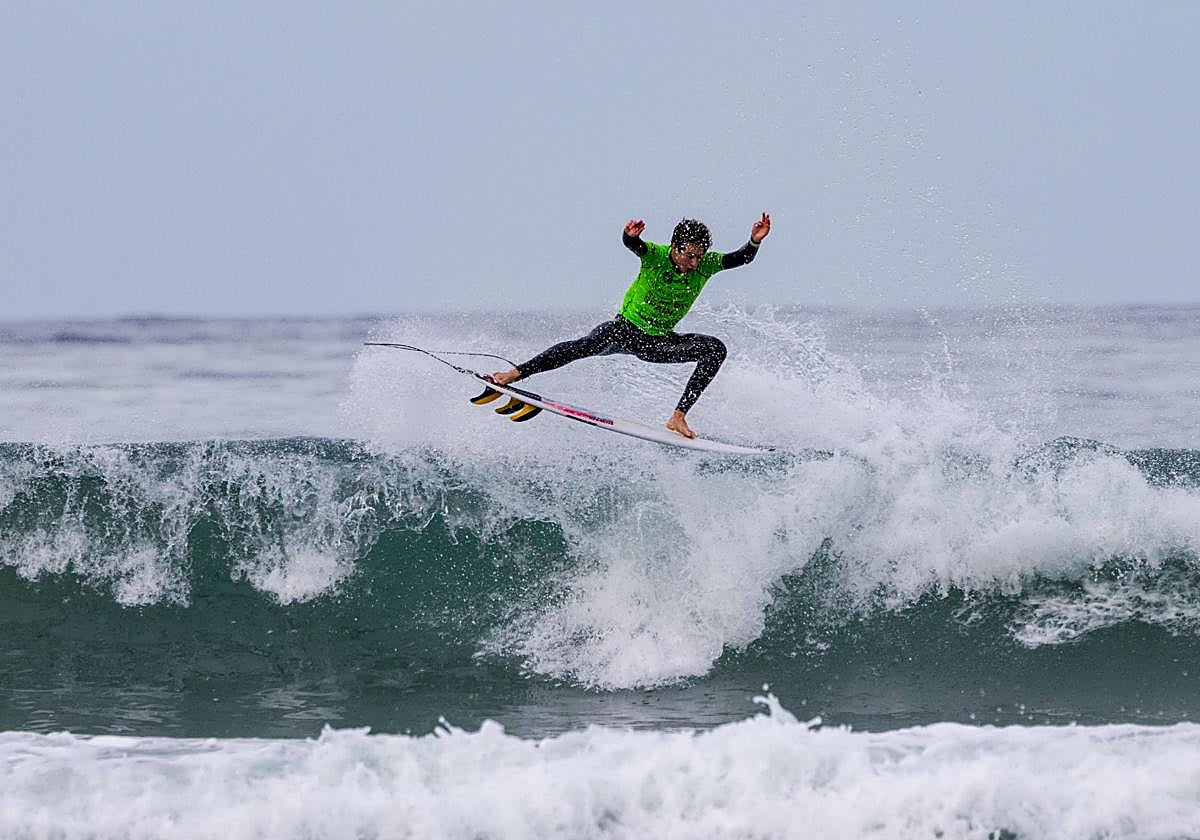 El ganador masculino Hans Odriozola.