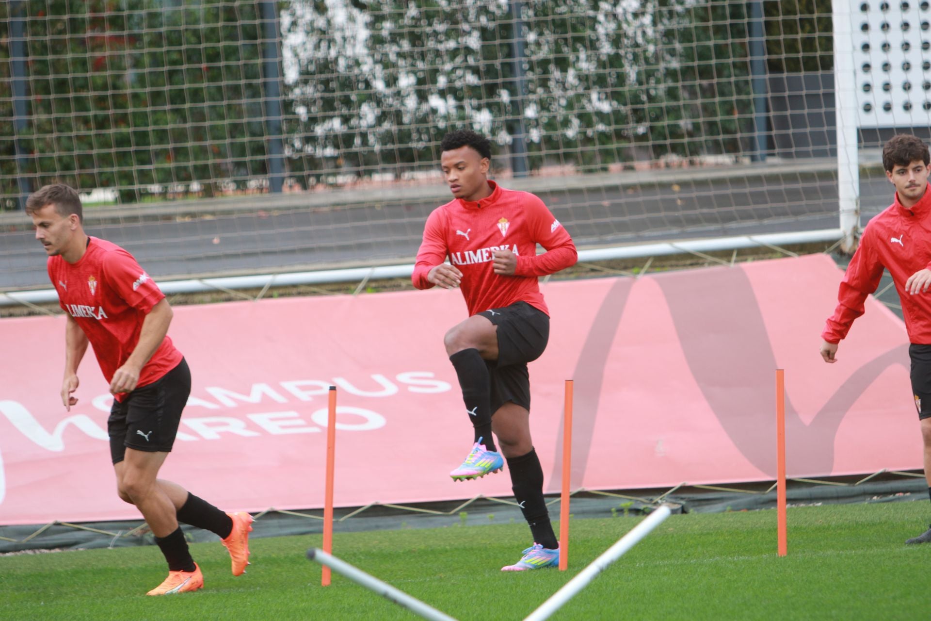 Así ha sido el último entrenamiento del Sporting antes del partido contra Las Palmas