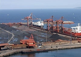 Vista del muellde del ingeniero Marcelino León, en El Musel.