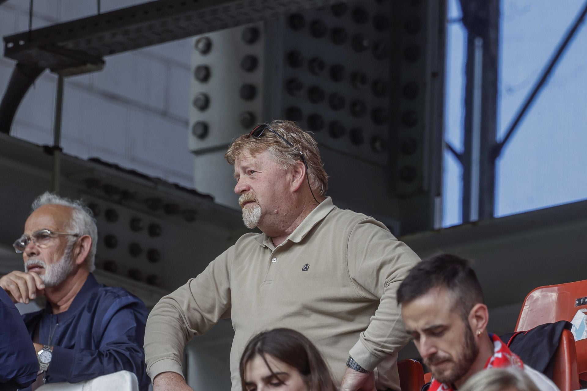 Fotos: ¿Estuviste en El Molinón viendo el Sporting-Las Palmas? ¡Búscate!