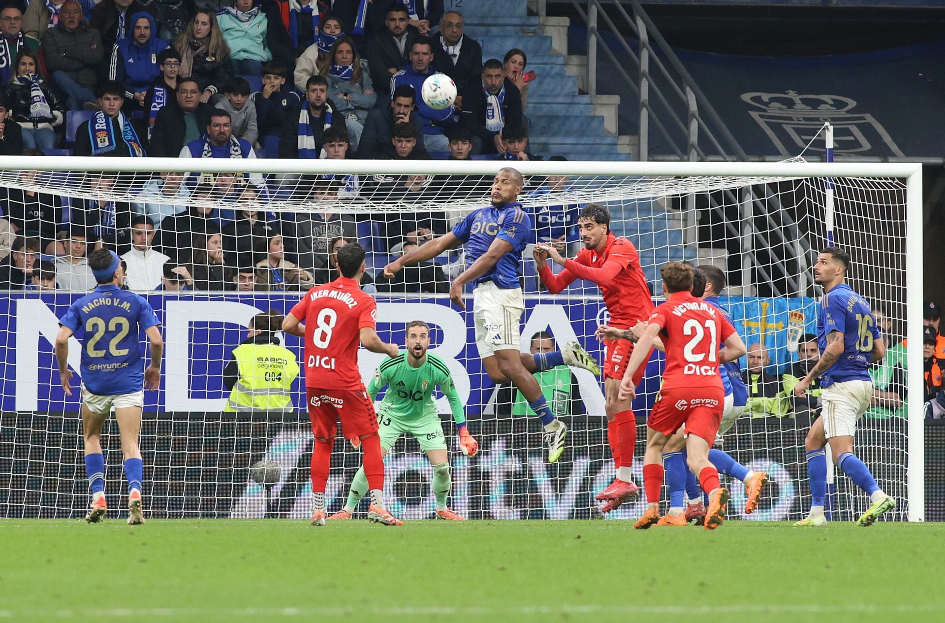 Las mejores jugadas del Real Oviedo - Osasuna en imágenes