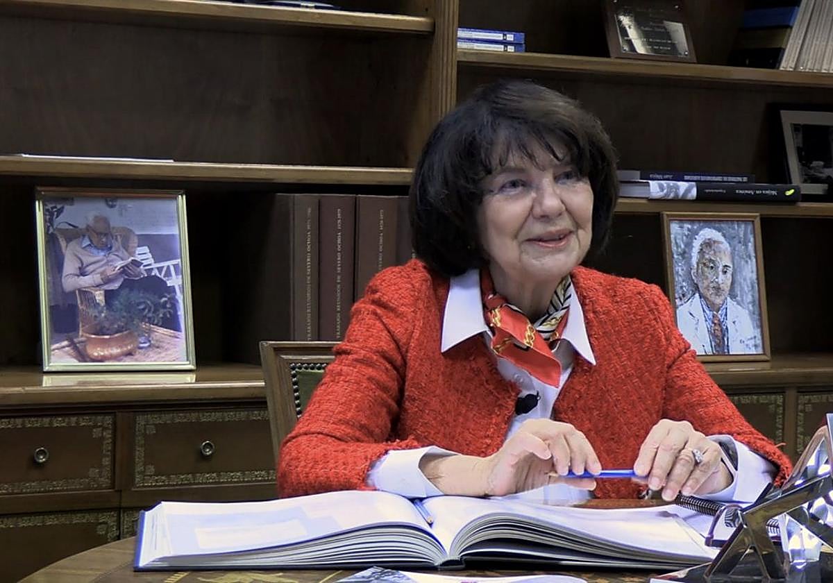 La doctora Regina Revilla en su despacho de la Fundación Carmen y Severo Ochoa.