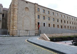 Edificio de Tabacalera que será reconvertido en centro de arte.