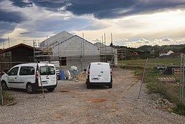Aspecto de la vivienda passivhaus que Miguel y Sara impulsan en Vioño, Gozón.