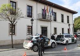 Juzgado de Primera Instancia e Instrucción único de Pravia, ubicado en la planta baja del edificio del Ayuntamiento.