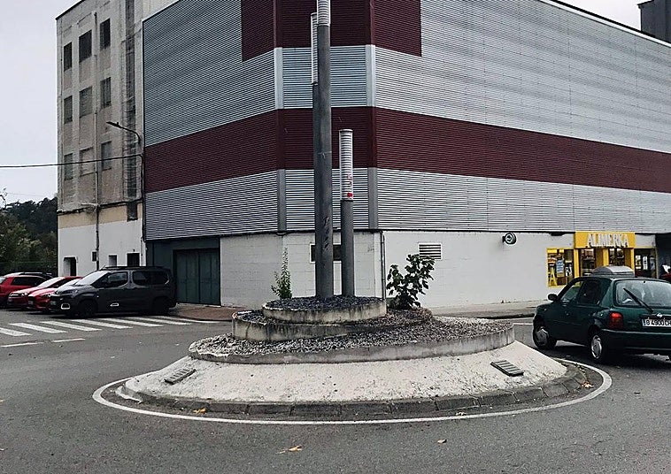 Las rotondas de Blimea llegan al Defensor del Pueblo por sus «numerosos accidentes»