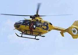 El helicóptero de rescate de los Bomberos de Asturias.
