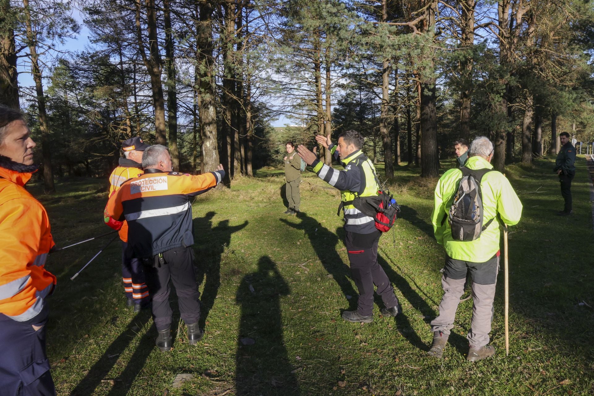 Tomasín, en paradero desconocido: las imágenes de la búsqueda en Tineo