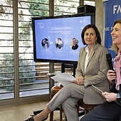 Leticia Bilbao y Eva Pando, en la jornada celebrada en Gijón.