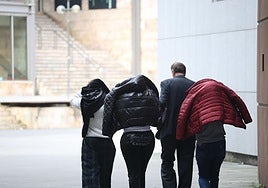 Los tres narcos que han quedado en libertad provisional.