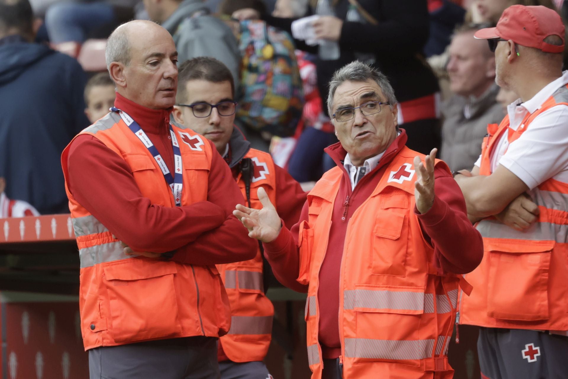 Fotos | ¿Estuviste en El Molinón en el Sporting de Gijón - Eibar? ¡Búscate!