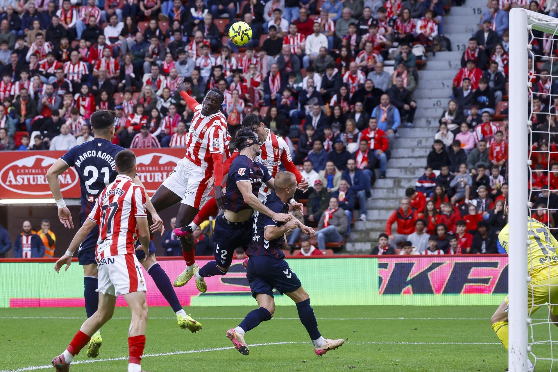 Las mejores jugadas del Sporting de Gijón 1-1 Eibar, en imágenes