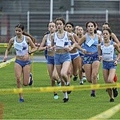 Una de las pruebas de 'Mi primer cross' en el estadio Yago Lamela de Avilés.
