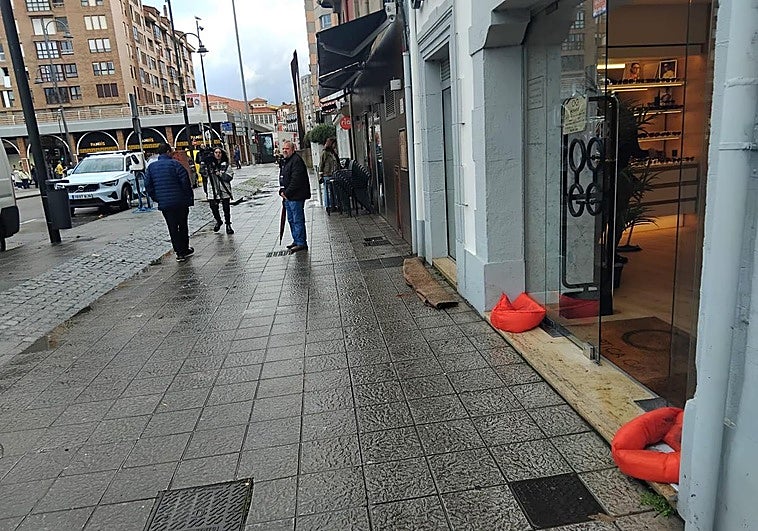 Avilés trata de recuperar la normalidad tras las inundaciones